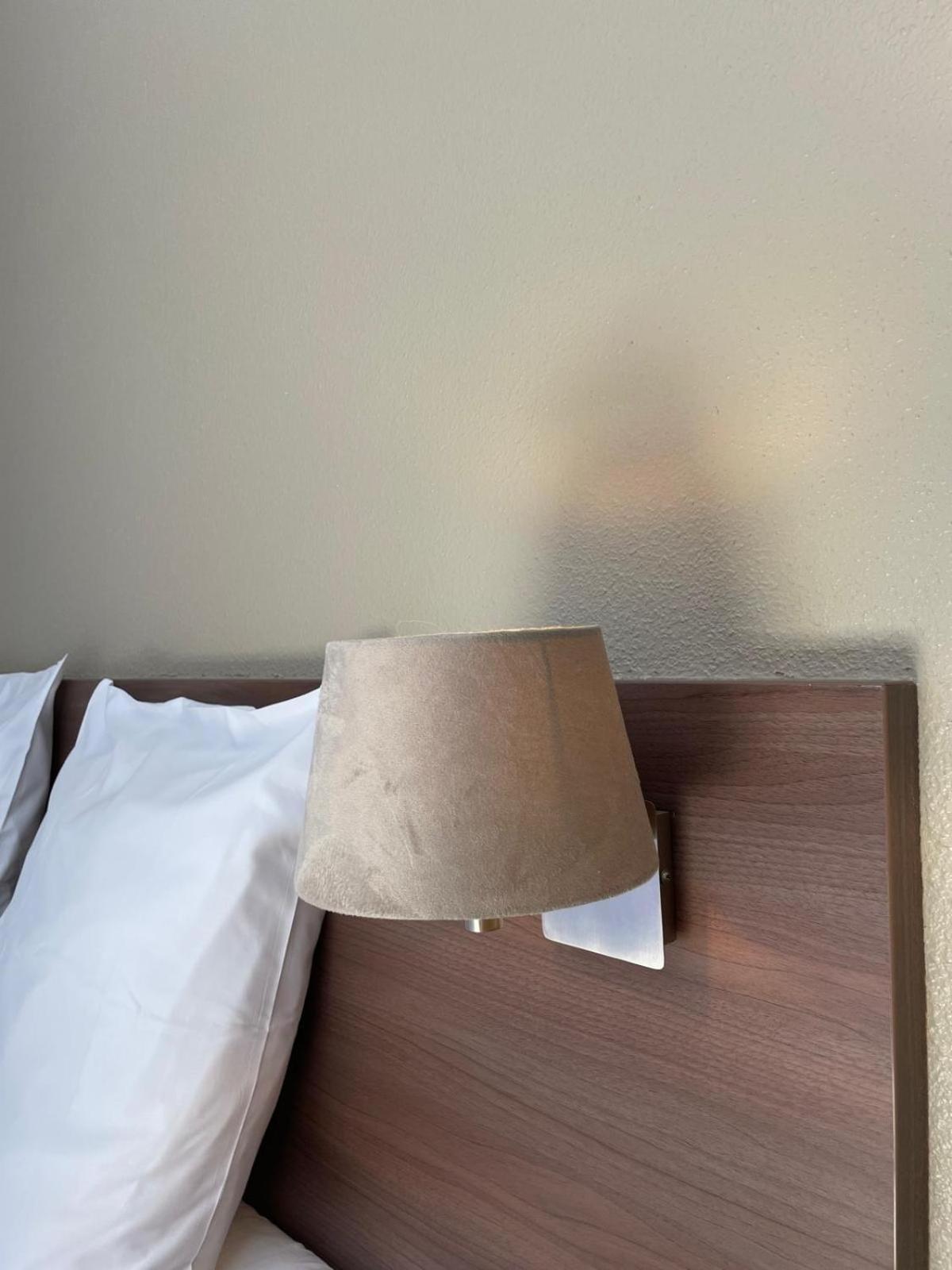 Logis Hotels Et Restaurant La Pause Rn7 La Coucourde Екстер'єр фото